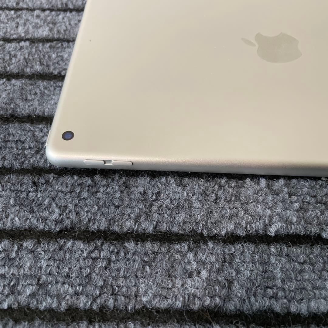 75【早い者勝ち】 iPad 7世代 32GB Wi-Fi シルバー
