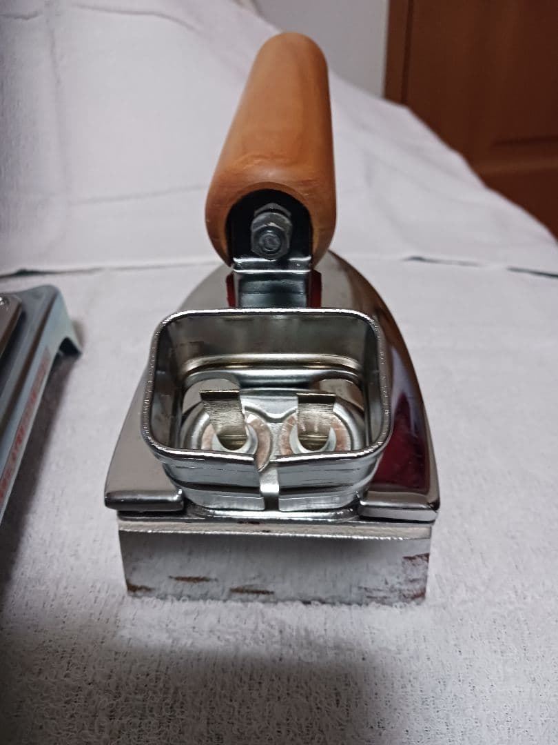 動作確認すみ　タキイ式 業務用電気アイロン タイプ4