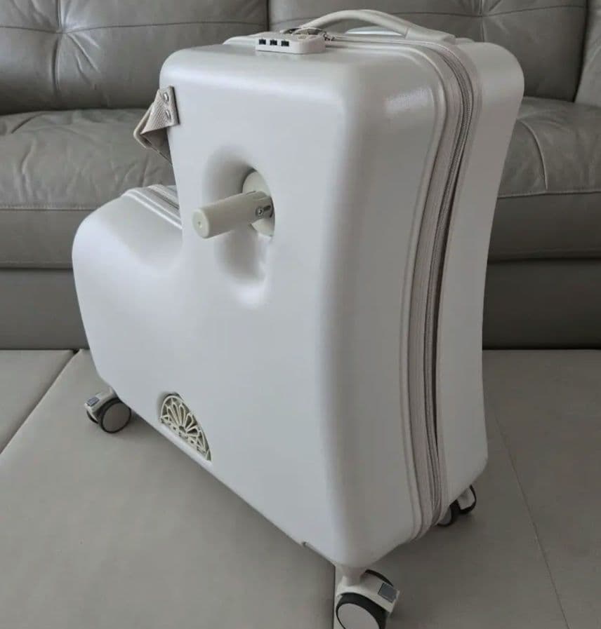 乗れるキッズキャリー　のりっこ