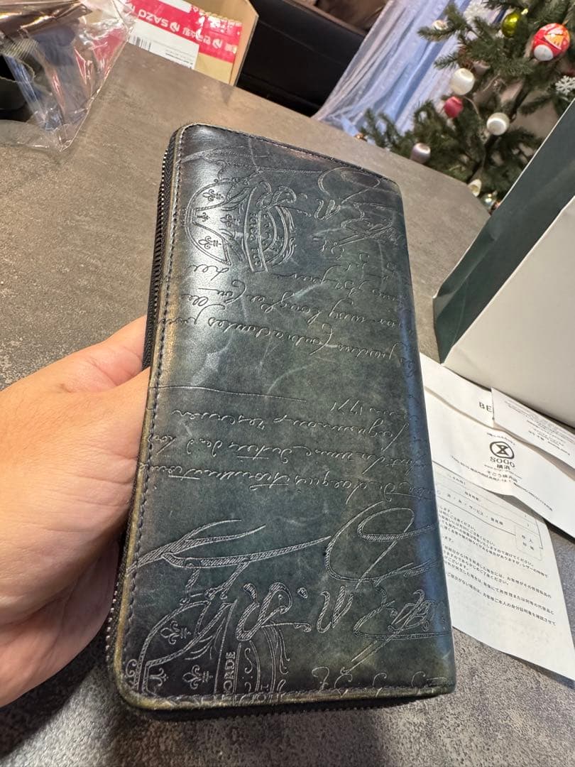 ベルルッティ 定価20.4万円 イタウバ ロングジップウォレット