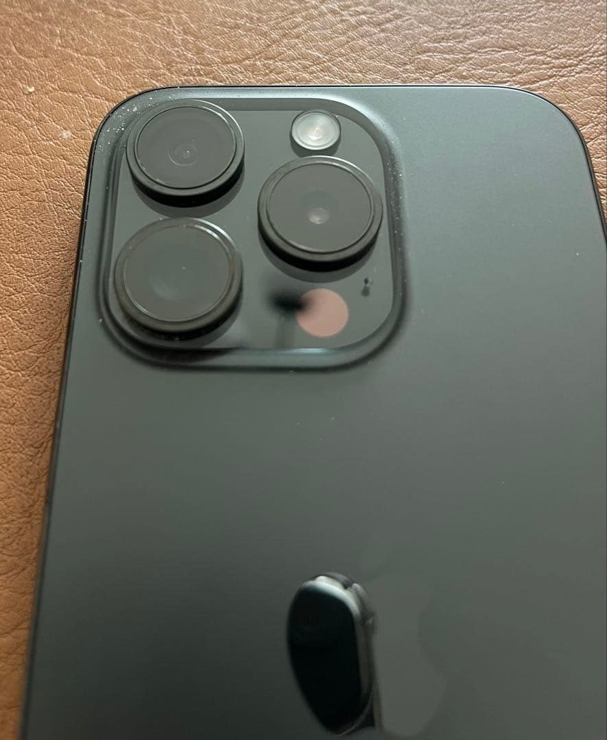 Apple iPhone 15 Pro 128GB ブラックチタニウム