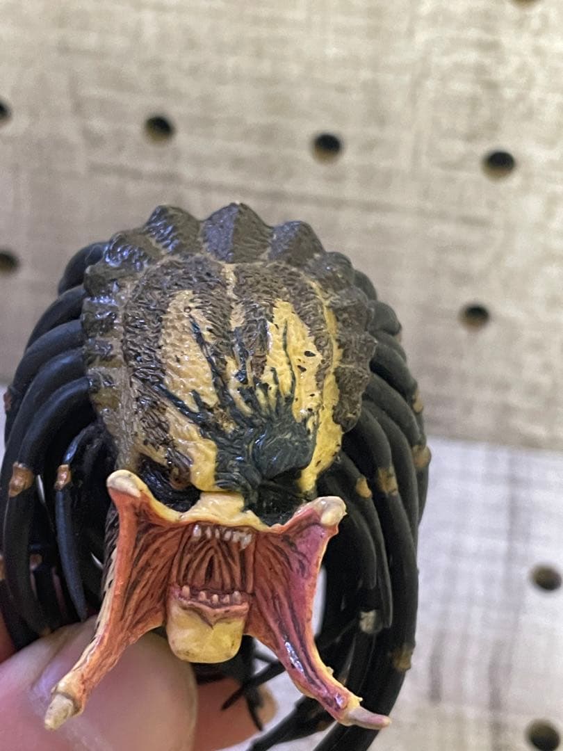 necaスカーフェイスプレデター