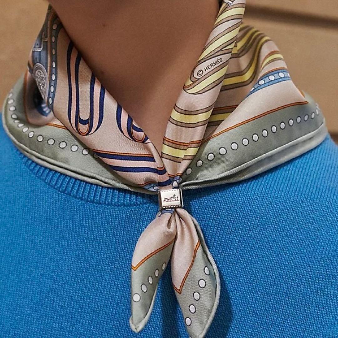 HERMES エルメス ミニ ボルデュック スカーフリング スクエア型 ゴールド