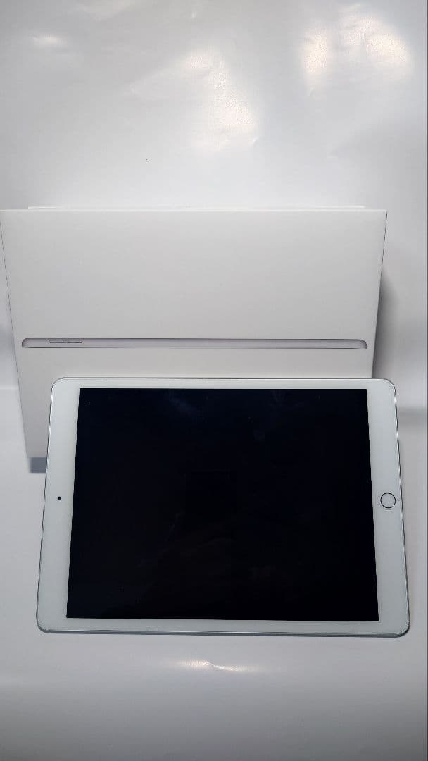 Apple iPad 7th シルバー/ホワイト 本体