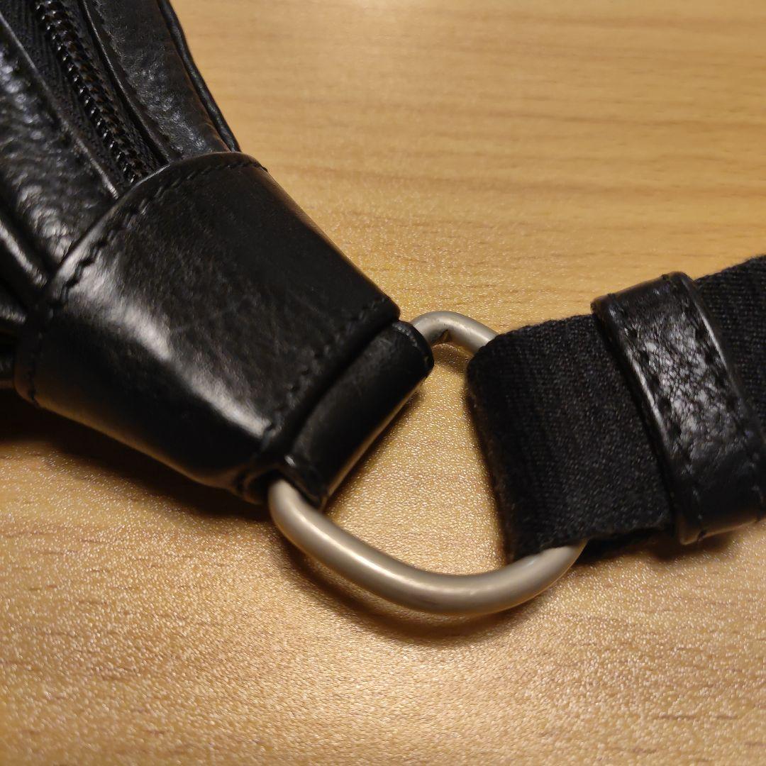 イルビゾンテ　ボディバッグ　ショルダー　ブラック　レザー