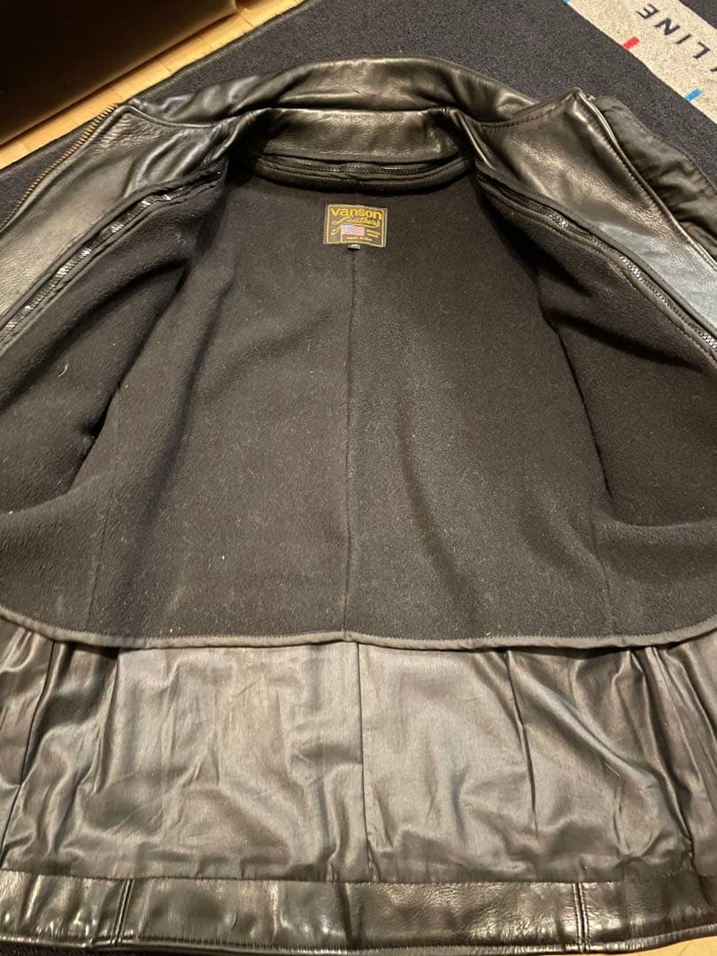 カッコ良すぎる革ジャン