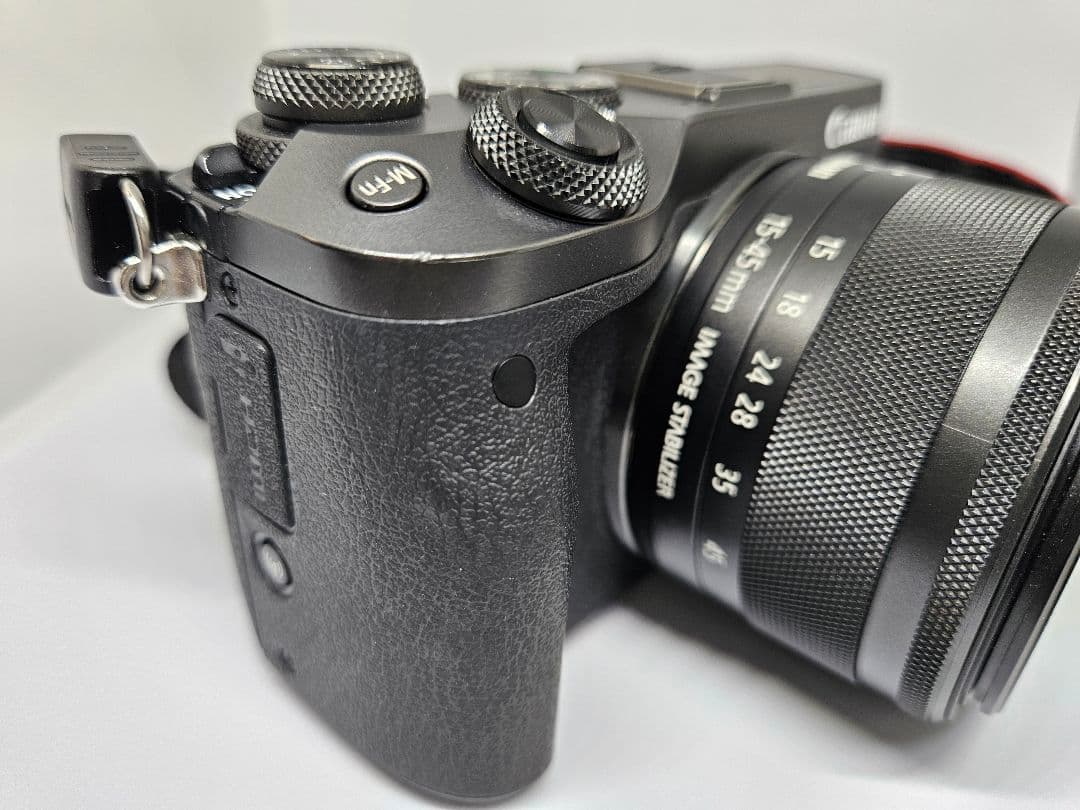 値下げしました☆超美品☆Canon EOS M6 ミラーレス一眼レンズキット