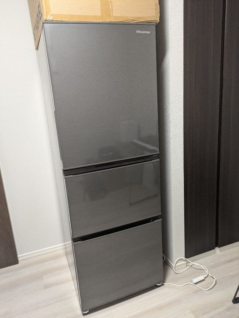 2025年製ハイセンス 冷蔵庫 幅55.4cm 283L 右開き 3ドア