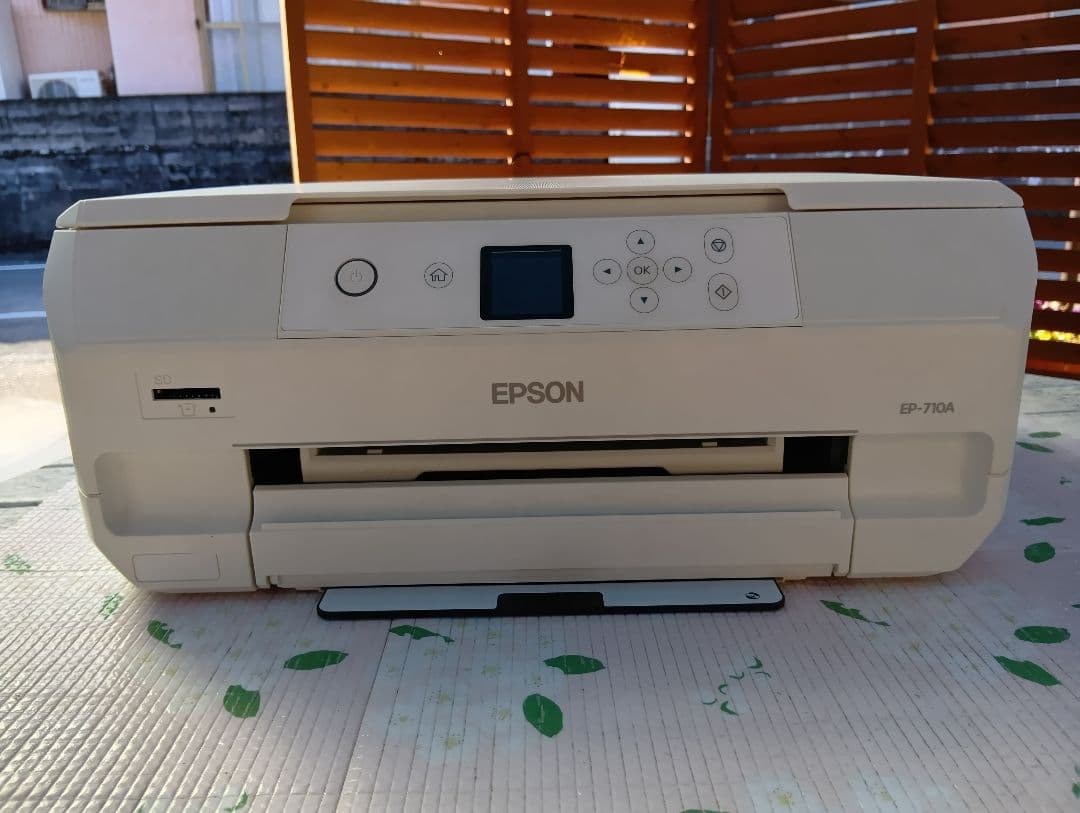 エプソンプリンターA4インクジェット複合機 カラリオ EP-710A ホワイト