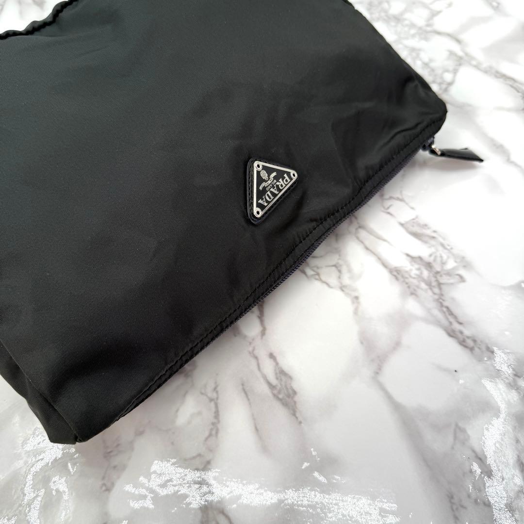 PRADA プラダ ポーチ ボディーバック ナイロン カーキ 三角プレート