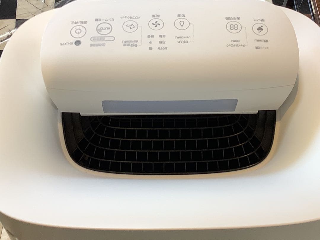 シャープ　KI-LX75-W 加湿空気清浄機 ホワイト系