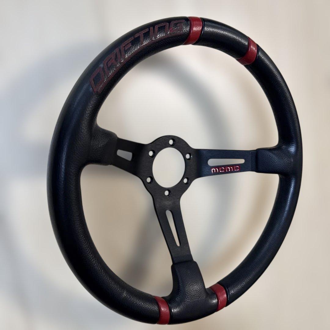 MOMO DRIFTING ステアリングホイール