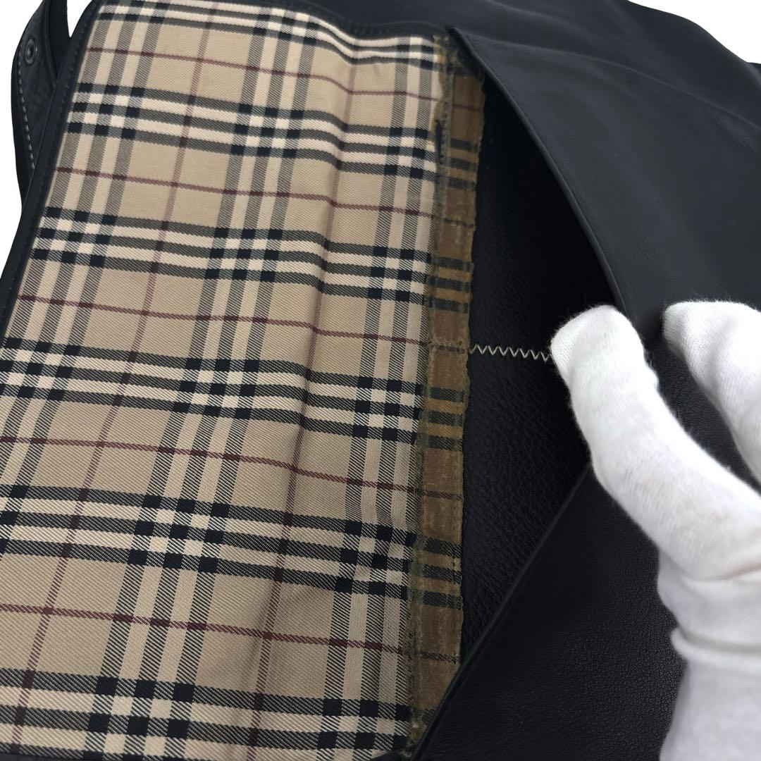 高級】Burberry バーバリー　メッセンジャーバッグ　ショルダー　レザー
