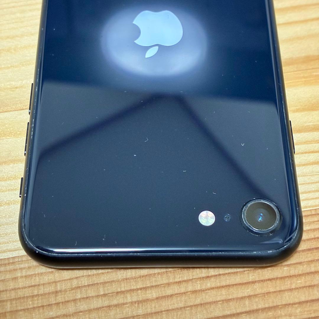 k*e様 バッテリー新品　iPhoneSE第3世代64GB SIMフリー　美品