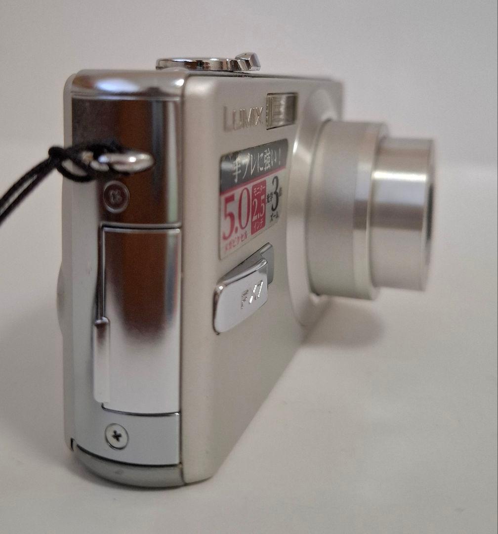 [美品]パナソニック LUMIX DMC-FX7 デジタルカメラ
