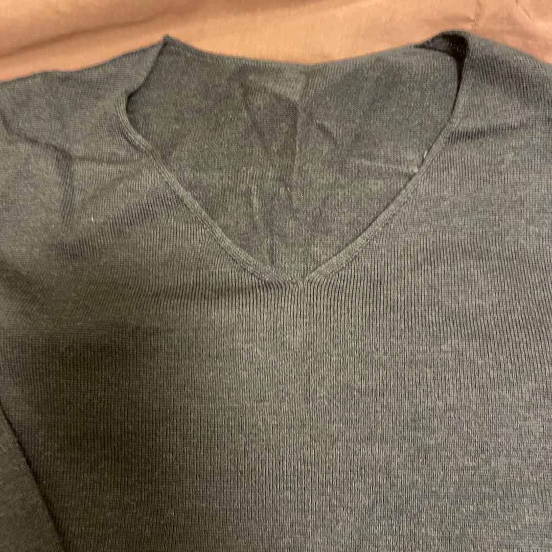 Kotori works ウール100%Vネックニット　ネイビー