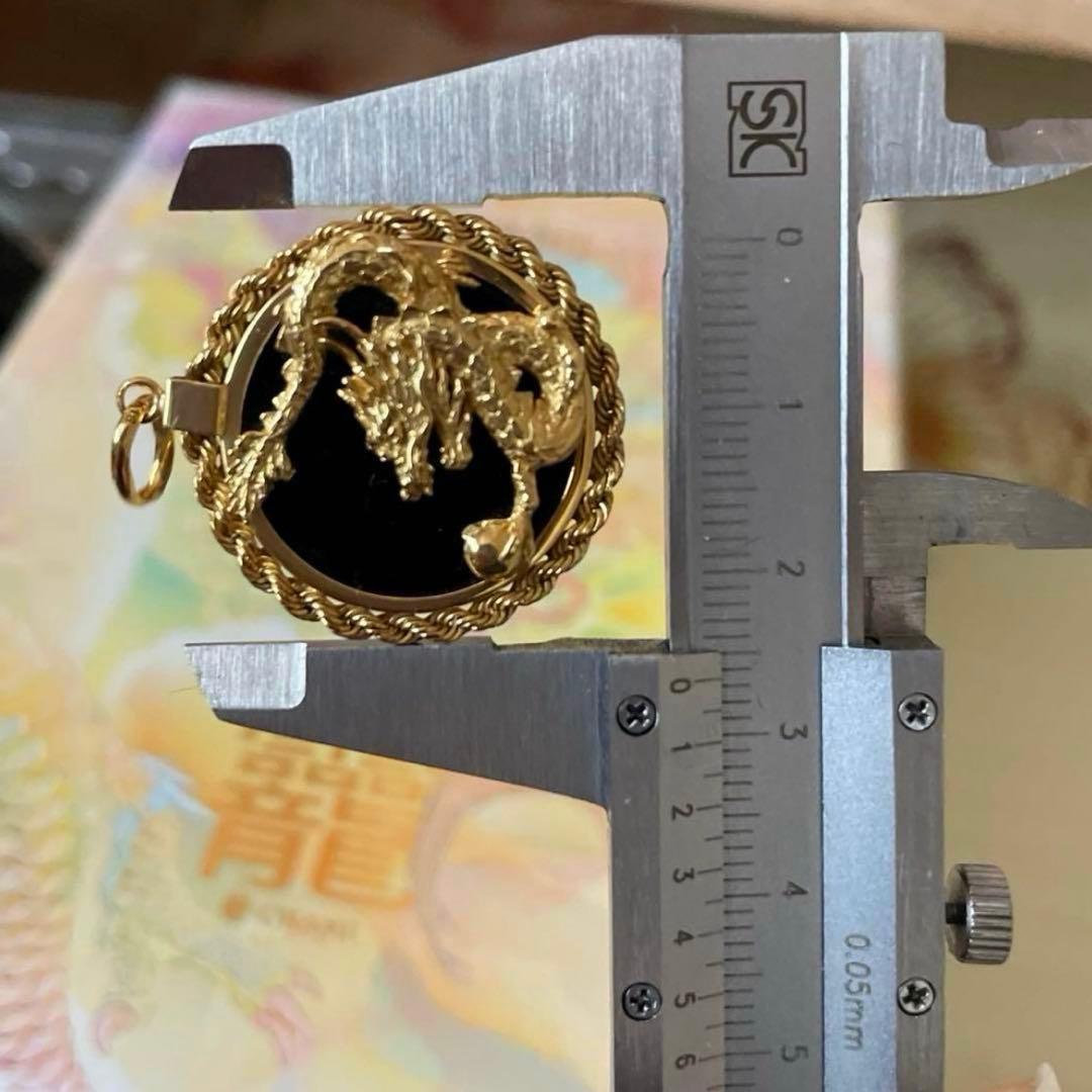 K１８ペンダント　オニキス　龍モチーフ　【特典付き】