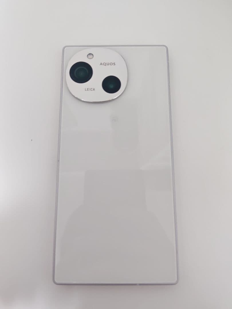 美品　AQUOS R9 256GB ホワイト SH-M28 SIMフリー