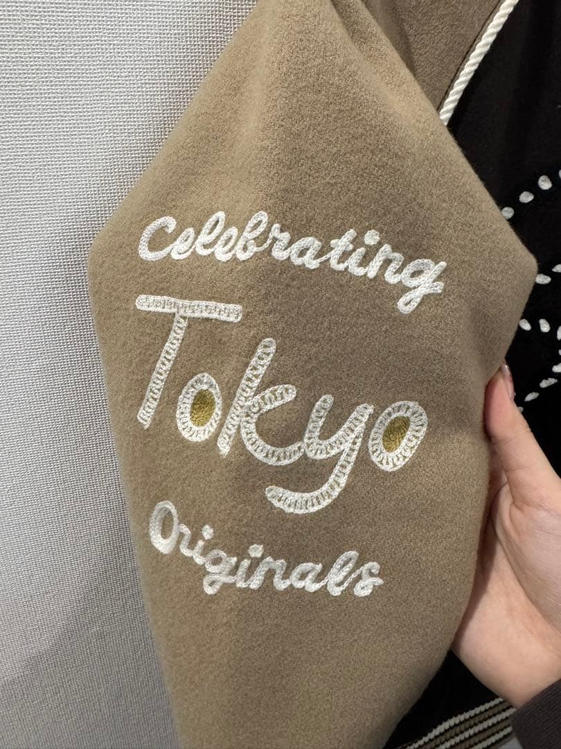 adidas Celebrating Tokyo スタジャン 原宿 新品同様