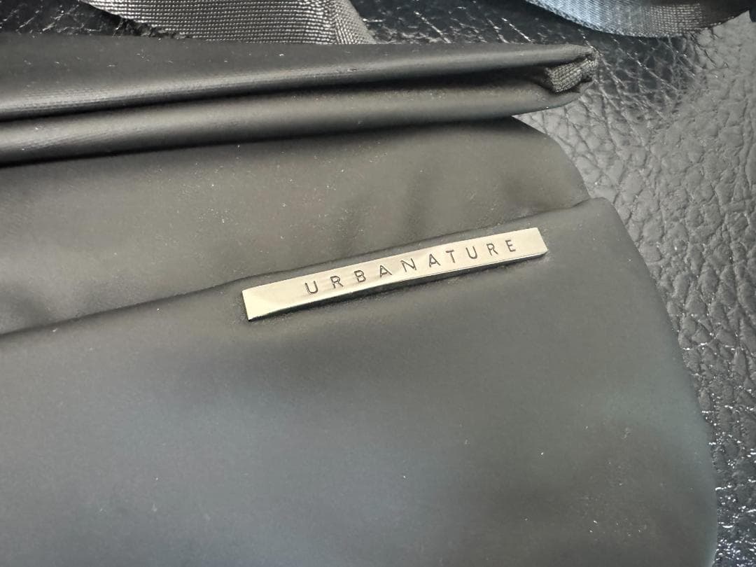 バッグ NIID Radiant Urban Sling R1