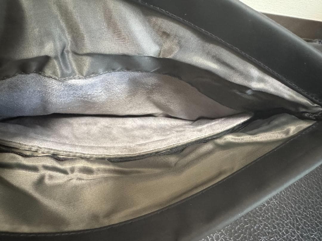 バッグ NIID Radiant Urban Sling R1