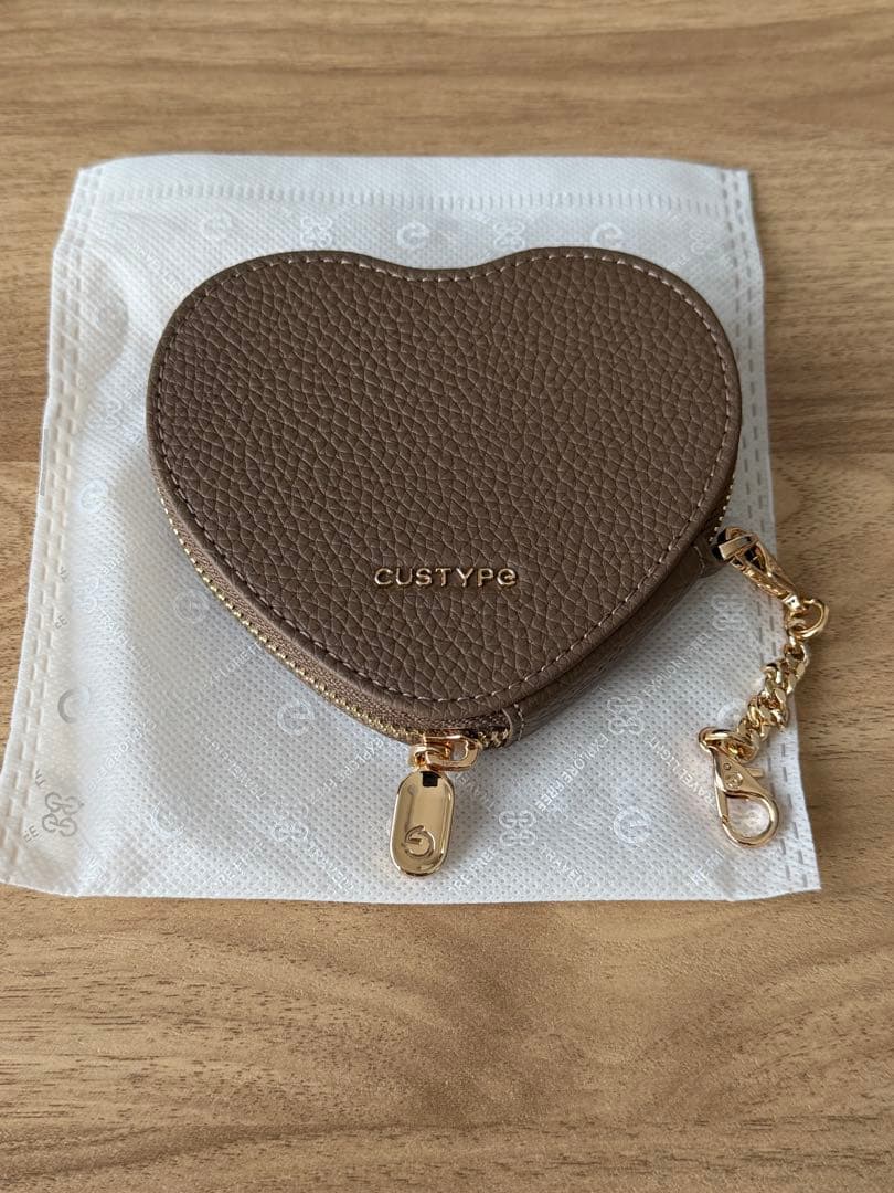 CUSTYPE ハート型ケース、ショルダー(モカ)