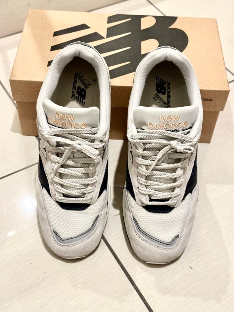 【美品】【希少カラー】ニューバランス New Balance M1500GWK