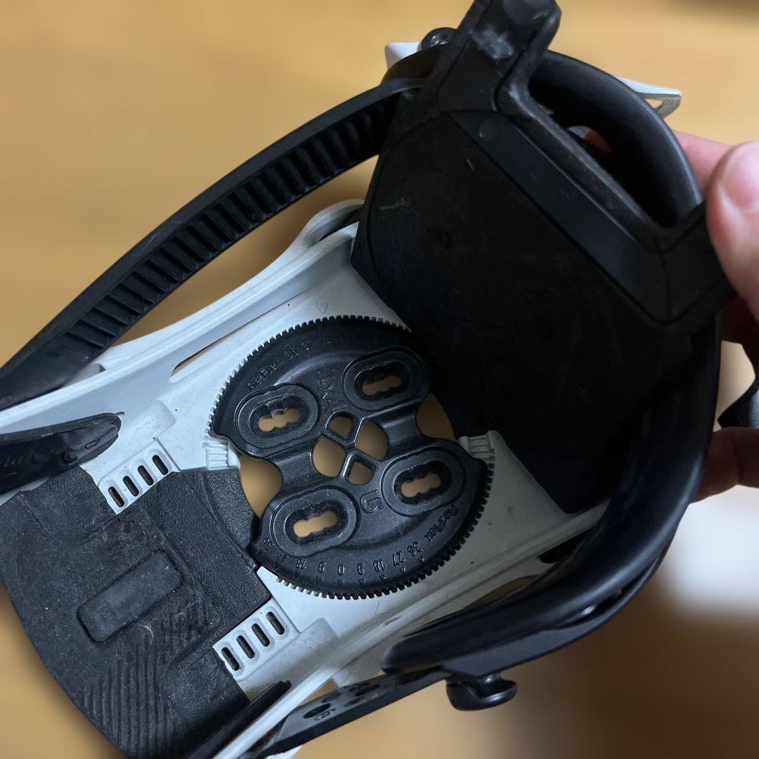 BURTON Genesis Mサイズ バートン　ブラック　バインディング