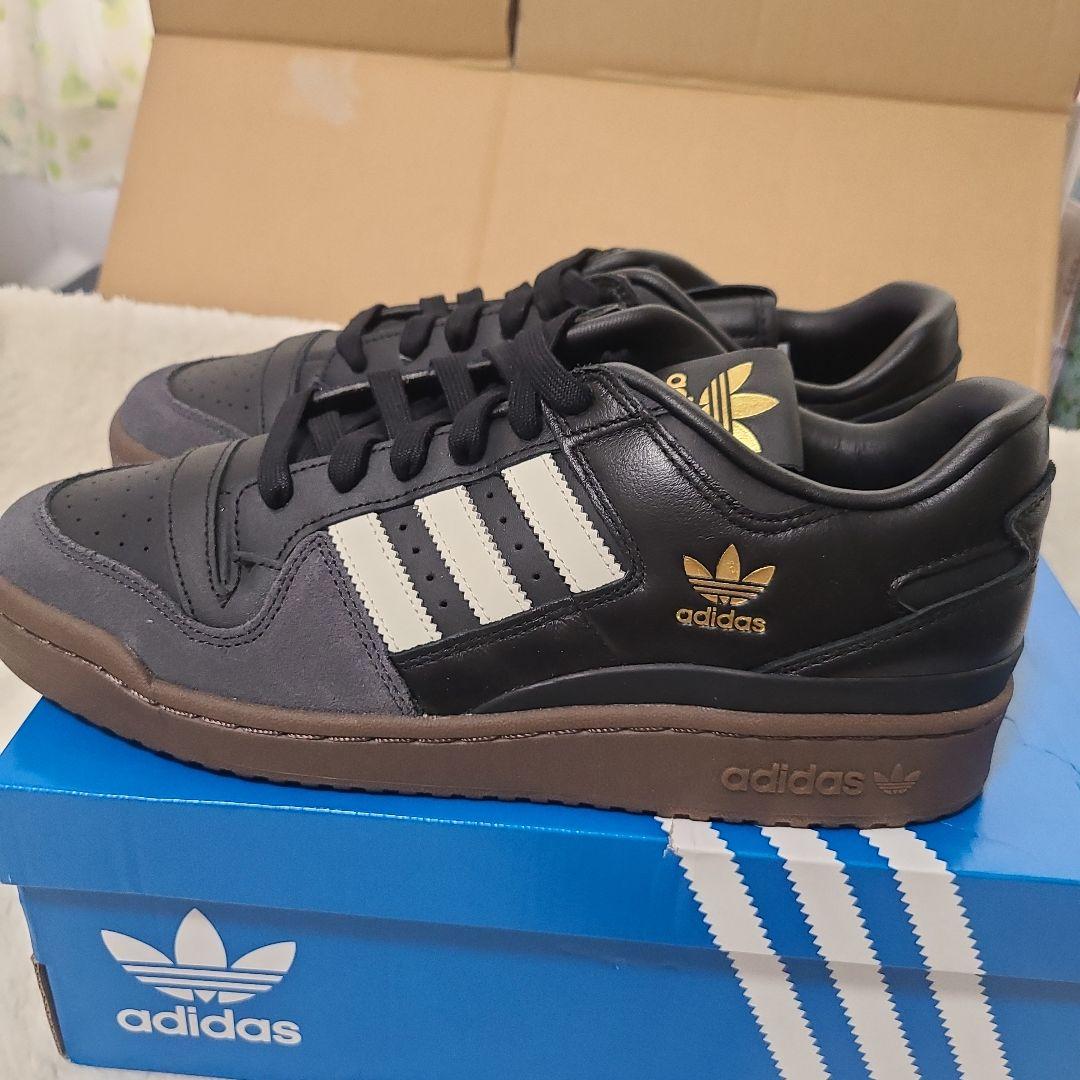 adidas FORUM 84 LOW CL ブラック/グレー