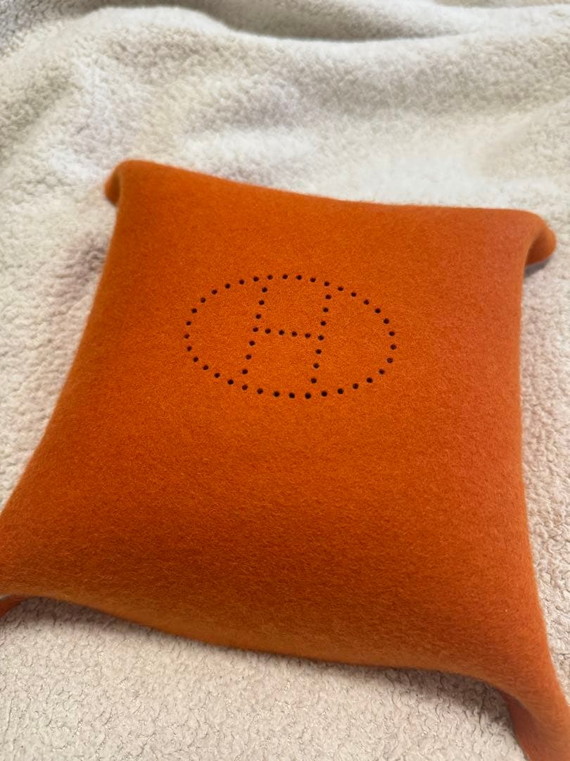 【ヨッシさん専用】HERMES オレンジ　フェルト小物入れ