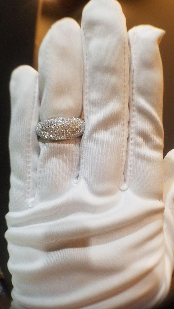 みち！再入荷！最高級モアサナイト　8.5ミリ　ふっくらパヴェリング