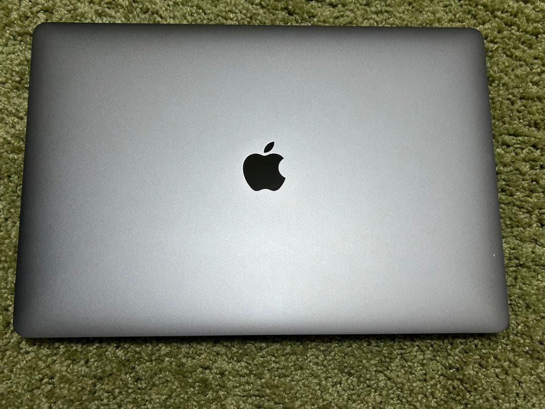 macbook pro 2018 16G 6コア