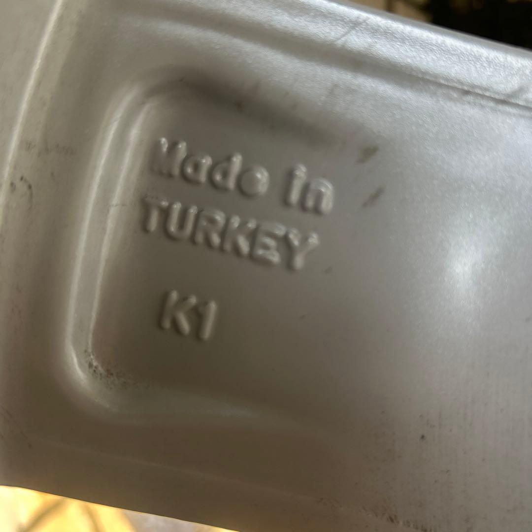 フォルクスワーゲン純正　205/60/16