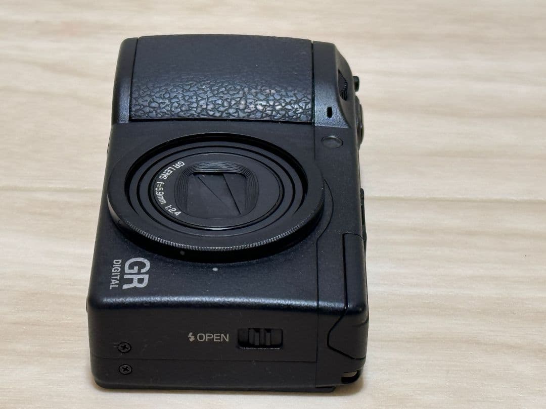 RICOH コンパクトデジタルカメラ GR DIGITAL II