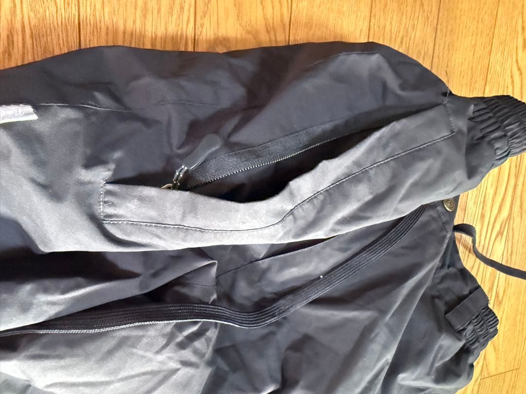 スノーボードウェアセット 黒/グレー　手袋おまけ