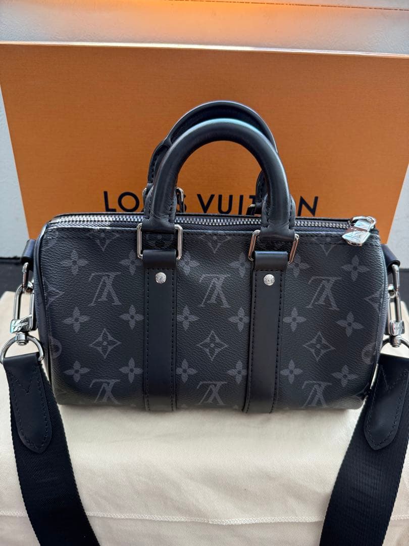 ルイヴィトン ショルダーバッグ モノグラム・エクリプス キーポル25