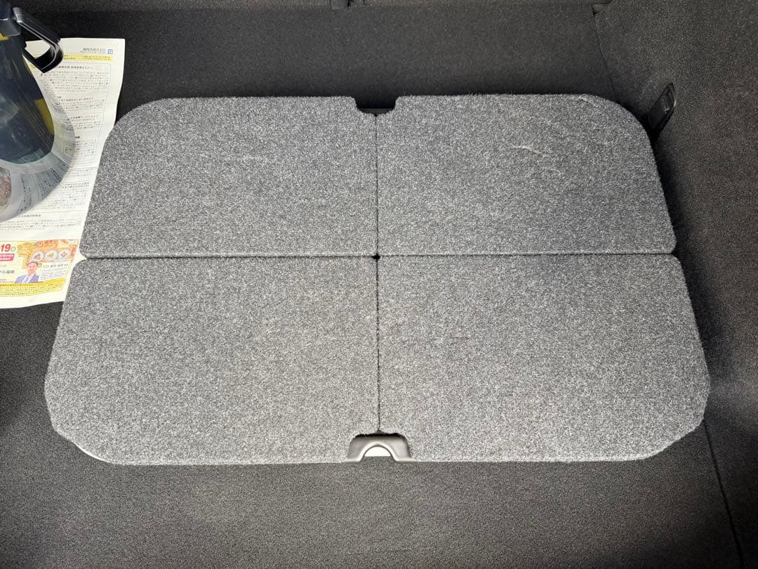 マツダ　NDロードスター　純正トランクルームトレイ