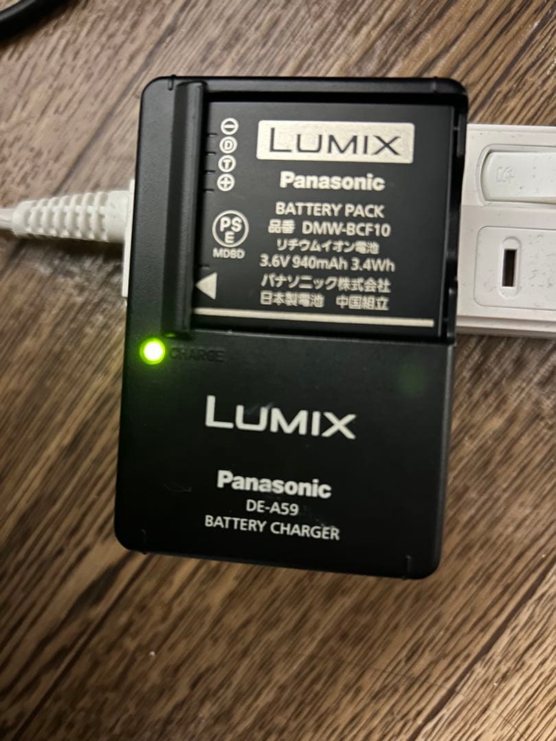 Panasonic LUMIX FS25 ゴールド　デジタルカメラ　動作確認済み