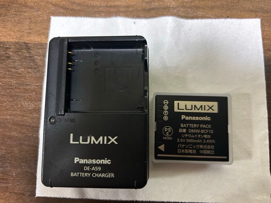 Panasonic LUMIX FS25 ゴールド　デジタルカメラ　動作確認済み