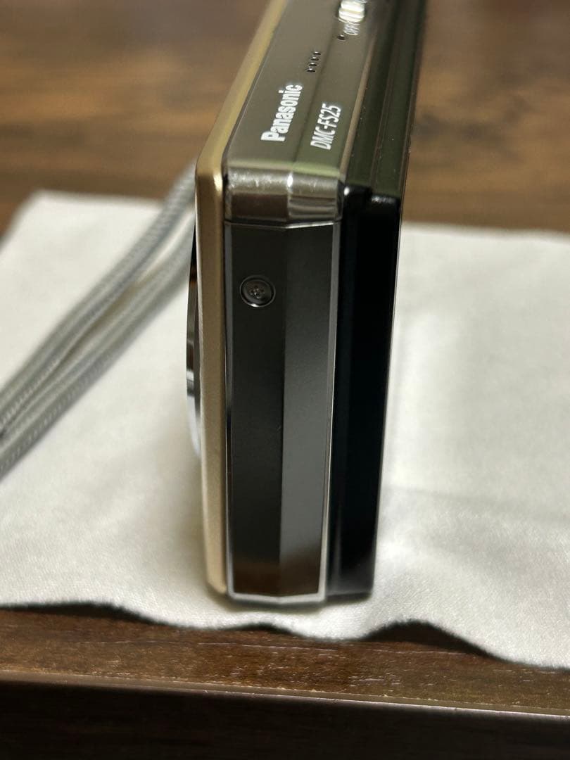 Panasonic LUMIX FS25 ゴールド　デジタルカメラ　動作確認済み