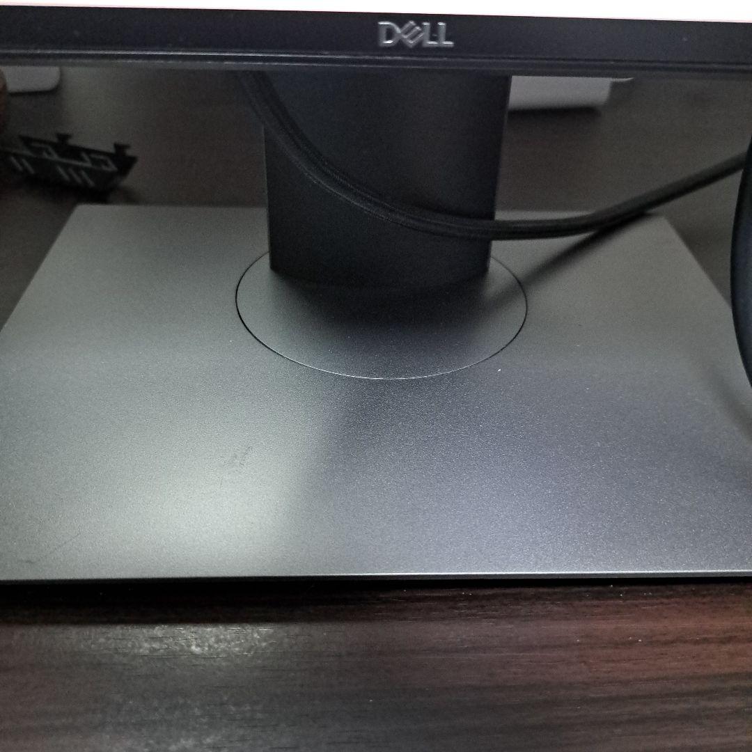 Dell U2720QM　USB-C給電90W　☆おまけつき☆