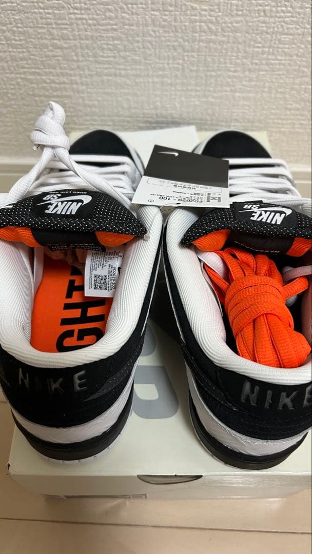 未使用品 NIKE SB DUNK LOW タイトブース FD2629-100