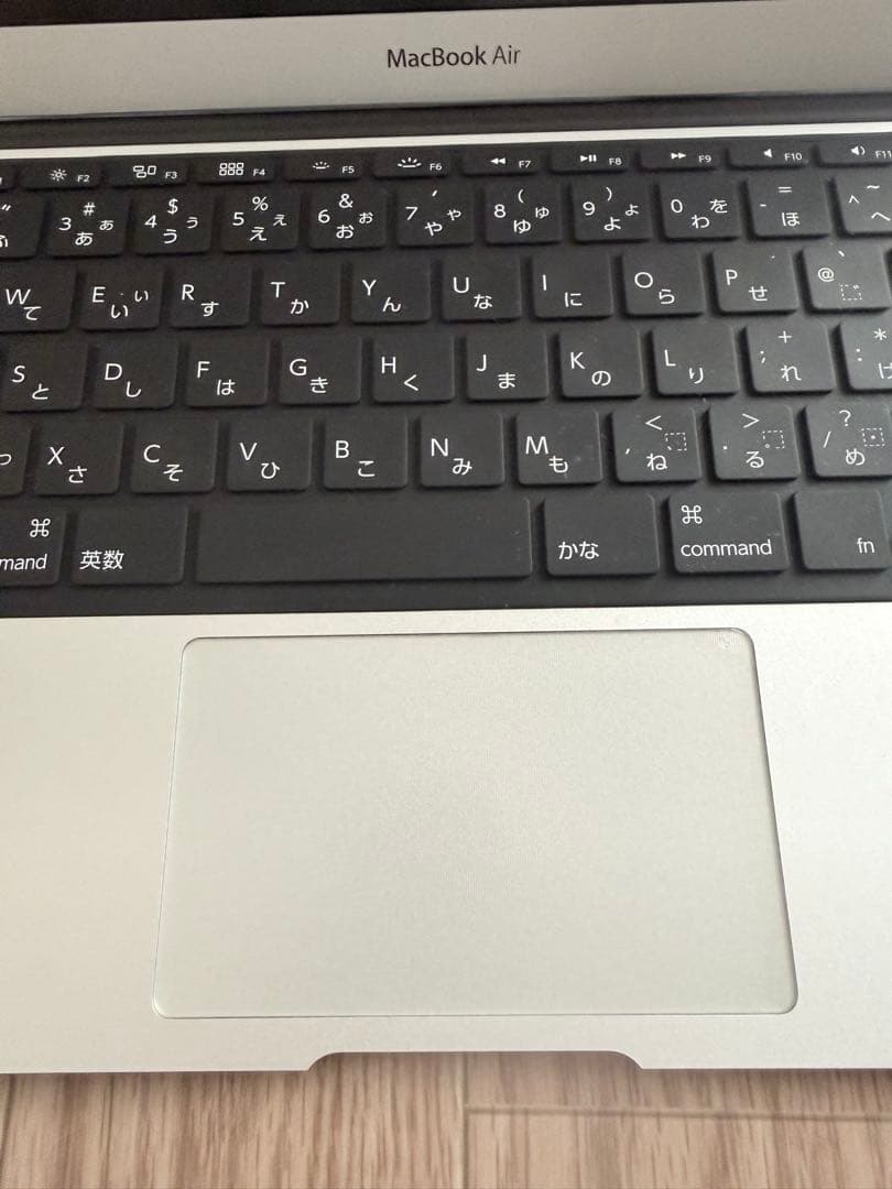 美品　Apple MacBook Air シルバー 充電器