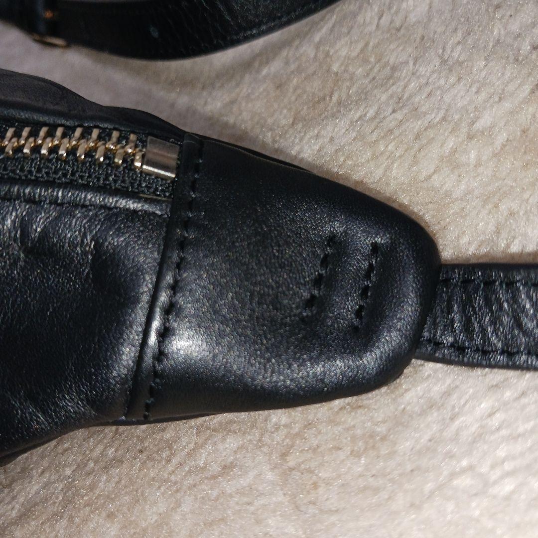 【極美品】BEARDSLEY ビアズリー 2.718牛革クロスボディバッグ 黒色