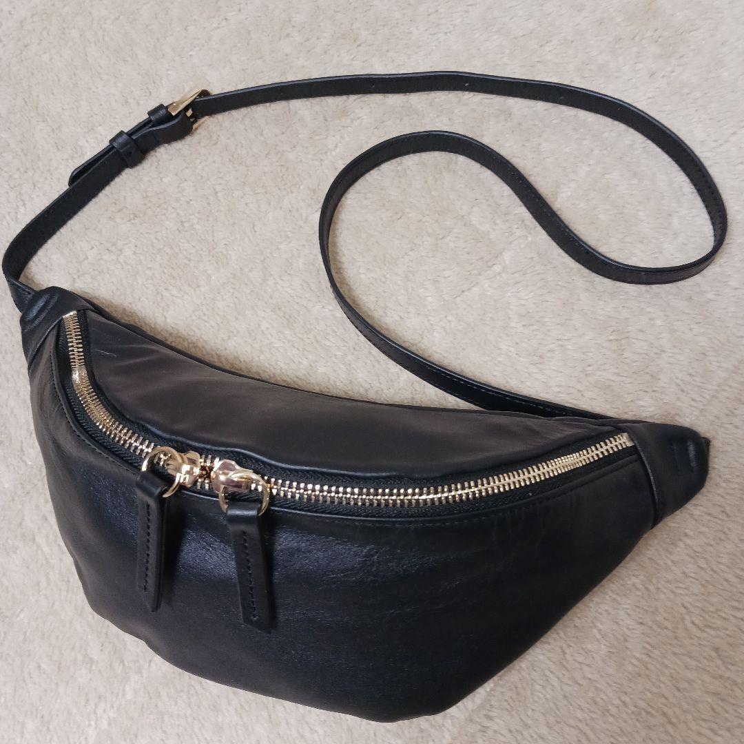 【極美品】BEARDSLEY ビアズリー 2.718牛革クロスボディバッグ 黒色