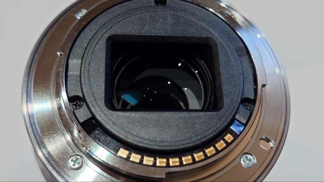 SONY E 4.5-6.3/55-210 OSS 望遠レンズ