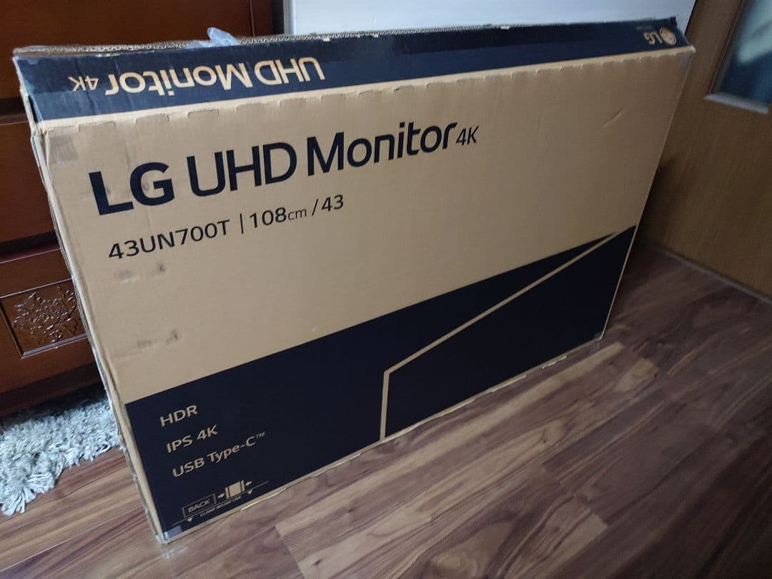 LG 42.5インチモニター 43UN700T-B　4k HDR