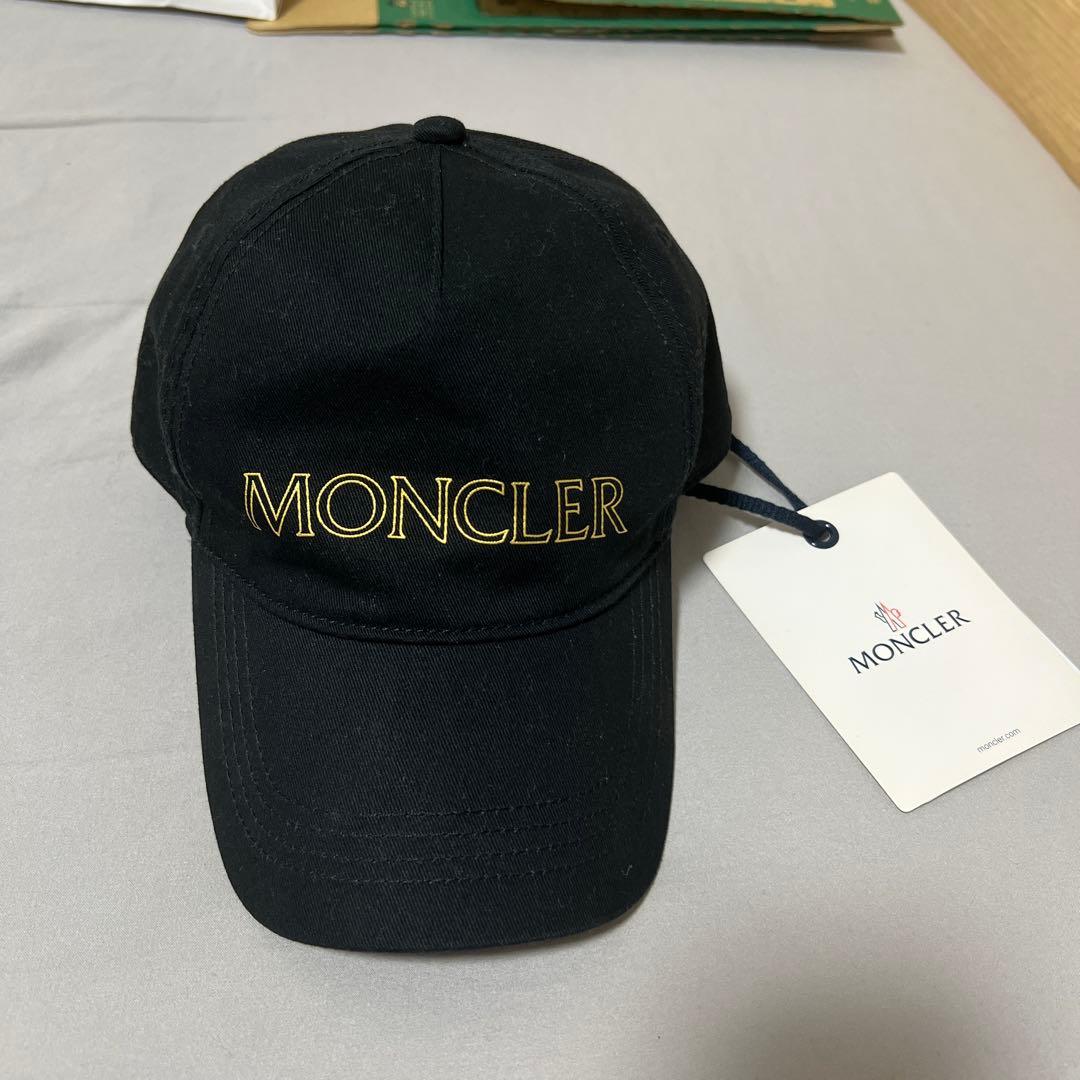 MONCLER ブラックベースボールキャップ
