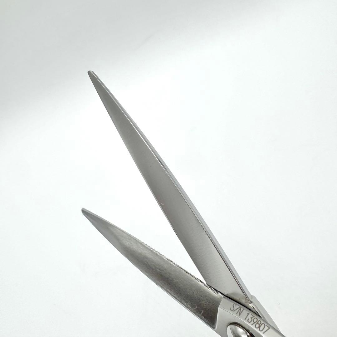 り*う様 【研ぎ一度のみ美品】トギノン マリンシャーク 6.8インチ ギザ刃