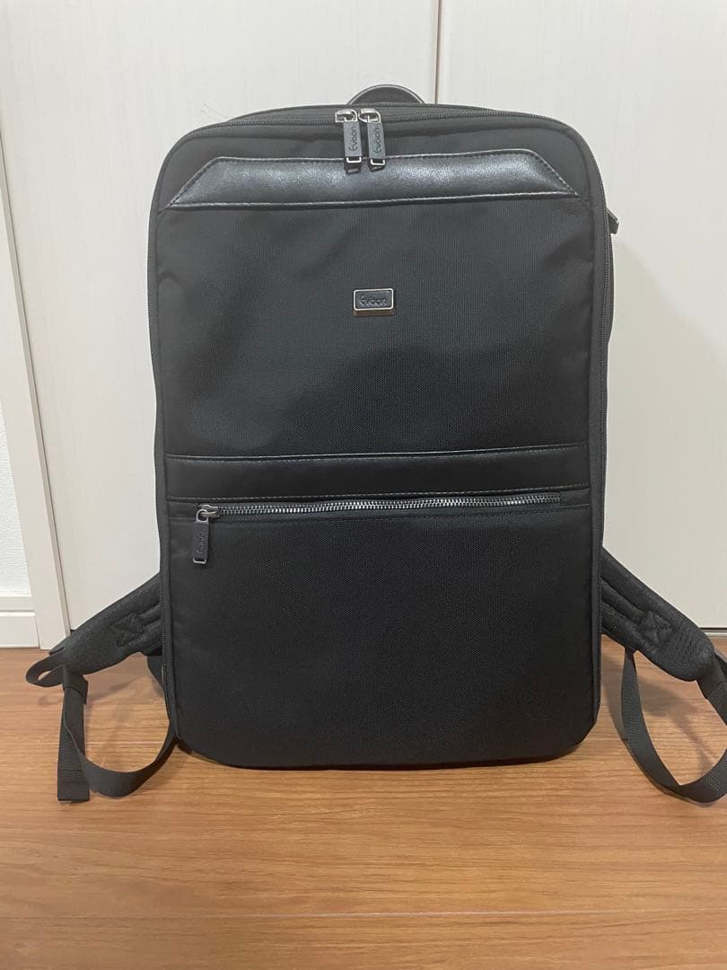 EvoonマルチビジネスリュックSlim X 薄型15.6インチPC収納可能